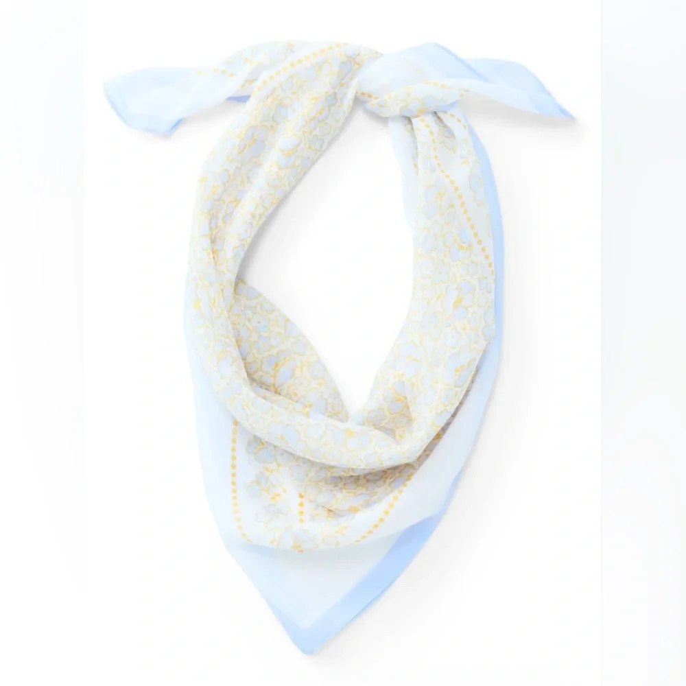Time and Tru Women's Floral Print Square Scarf